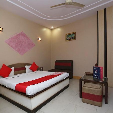 Sheel Gopal Vision Hotel Mathura Exterior foto