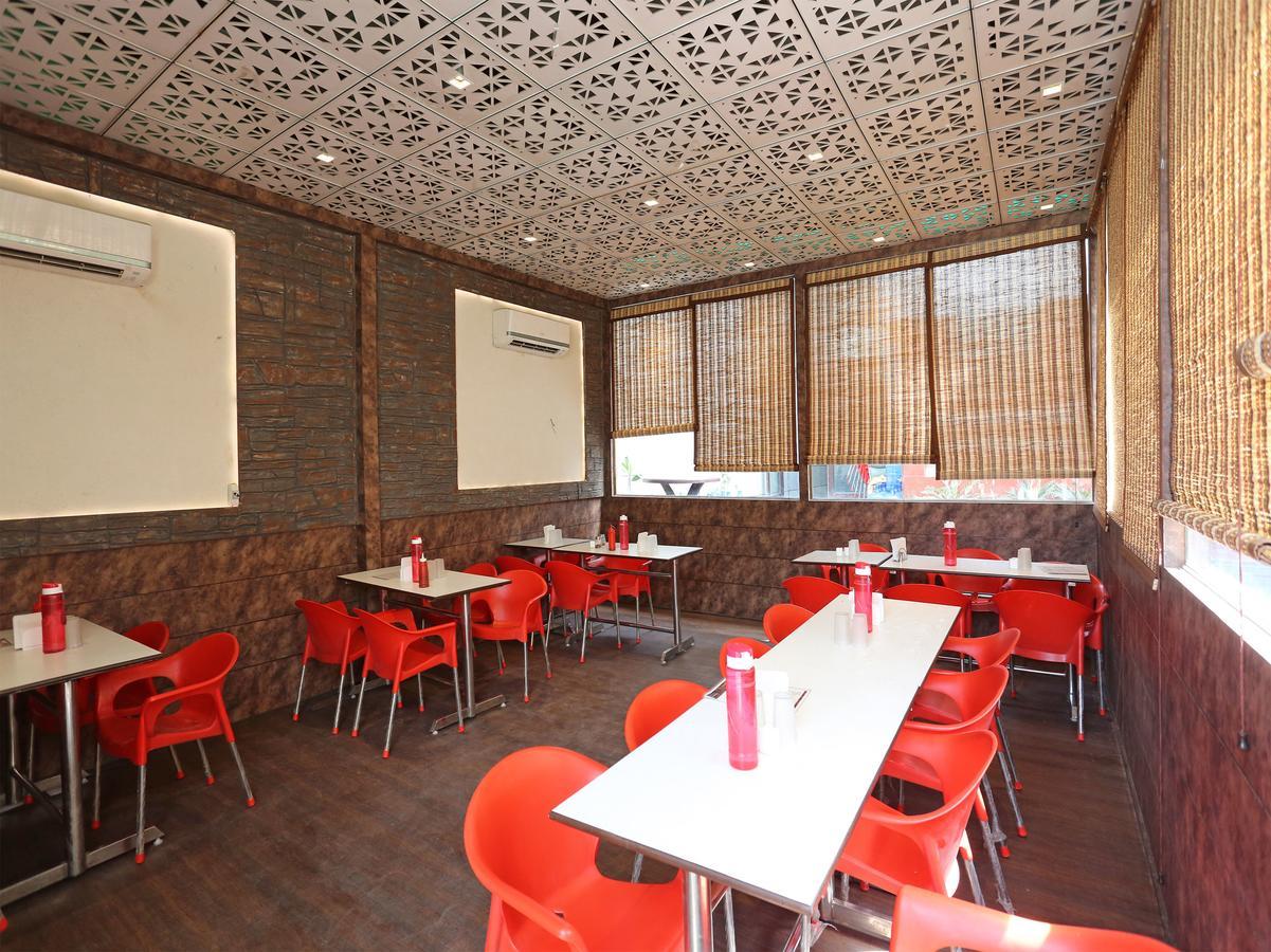 Sheel Gopal Vision Hotel Mathura Exterior foto